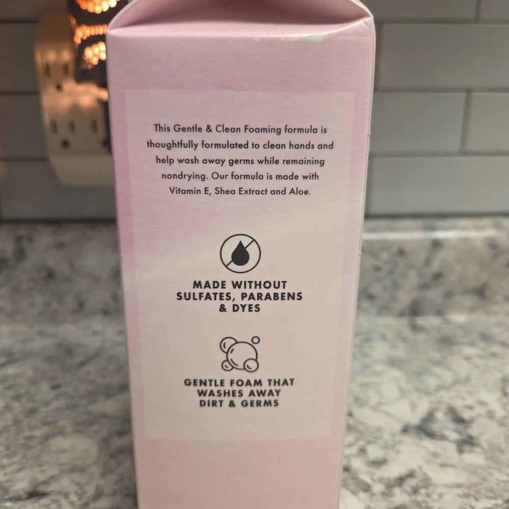 Bath & Body Works gentle foaming